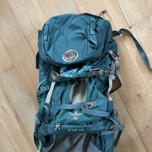 OSPREY ArIel65 backpack. Blue. Womens. New without tags!!